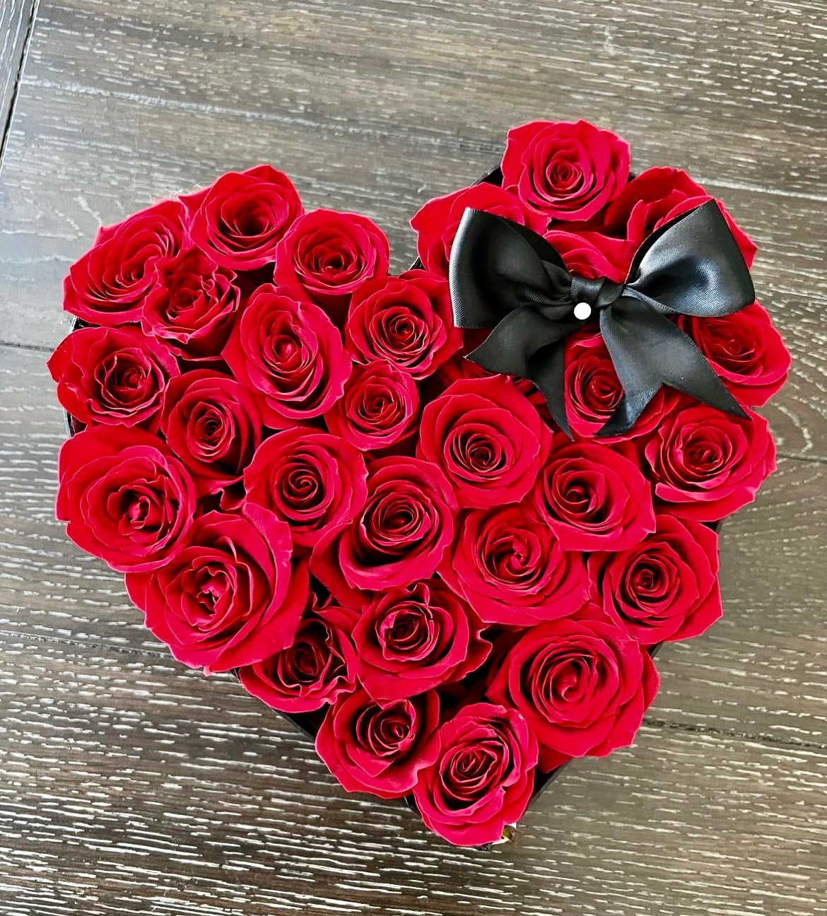 Caja de corazón carmesí