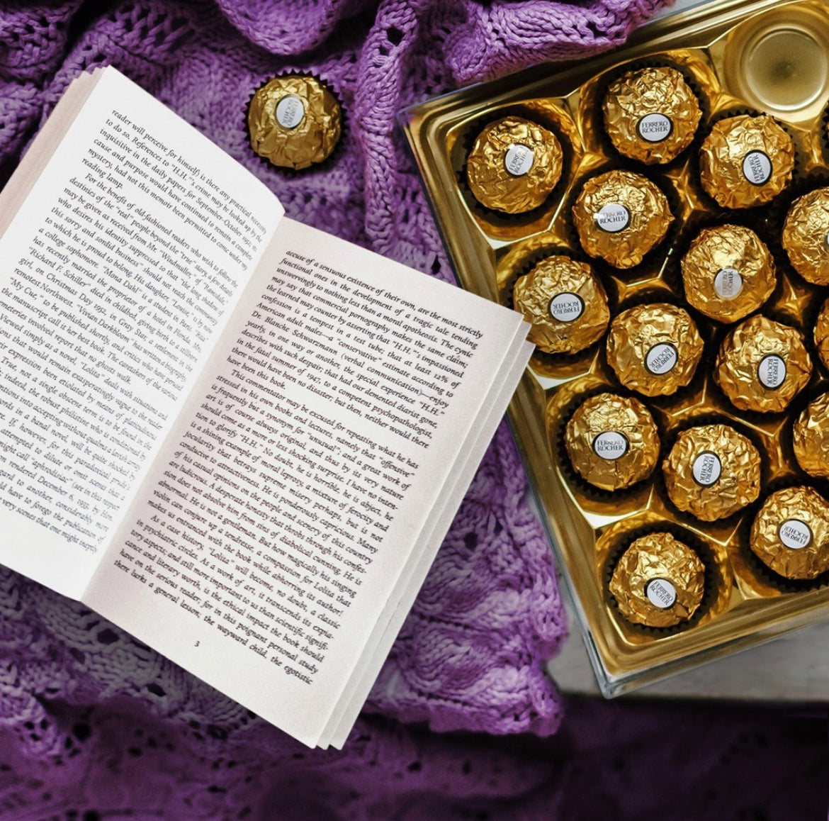 Caja de corazón carmesí