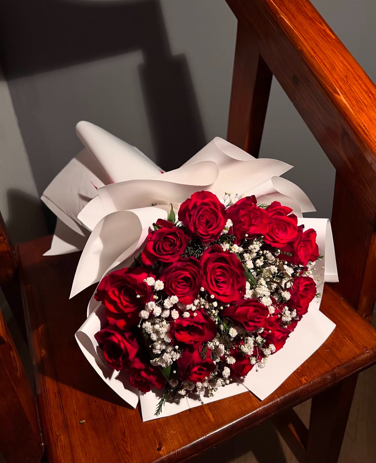Red Roses With Baby Breath Designed Wrapping Waterproof Paper