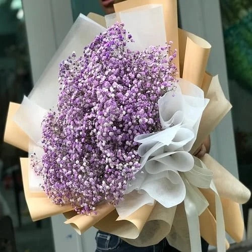 Adorable baby breath wrapping bouquet delivery in Gilbert.