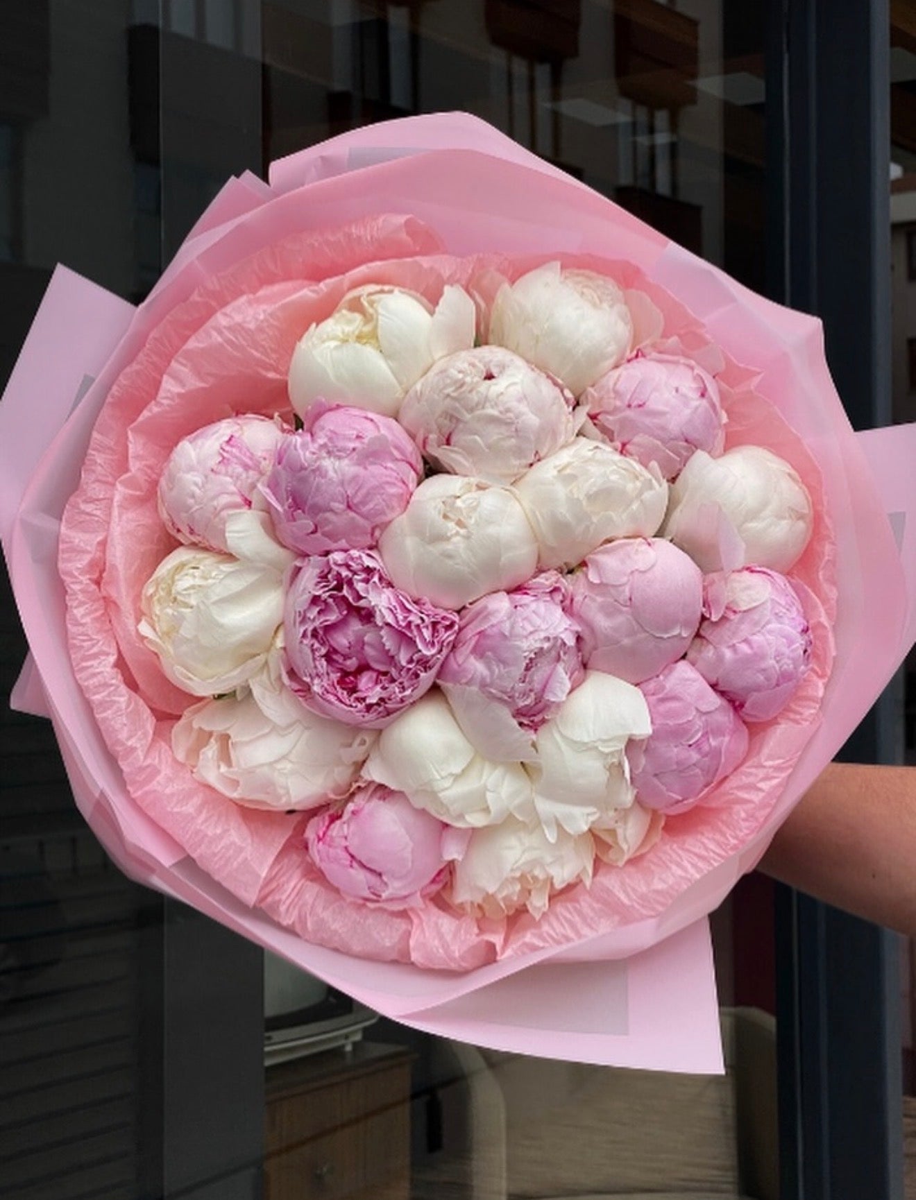 Experience the beauty of premium peonies with our Bountiful Peony Bouquet. Handcrafted by Phoenix florists and available for same-day delivery. Shop luxury flowers today.