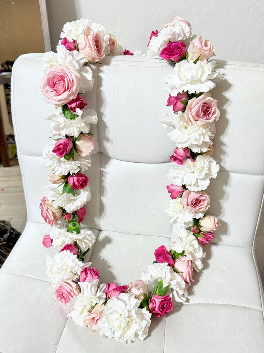 Carnations Spring Lei