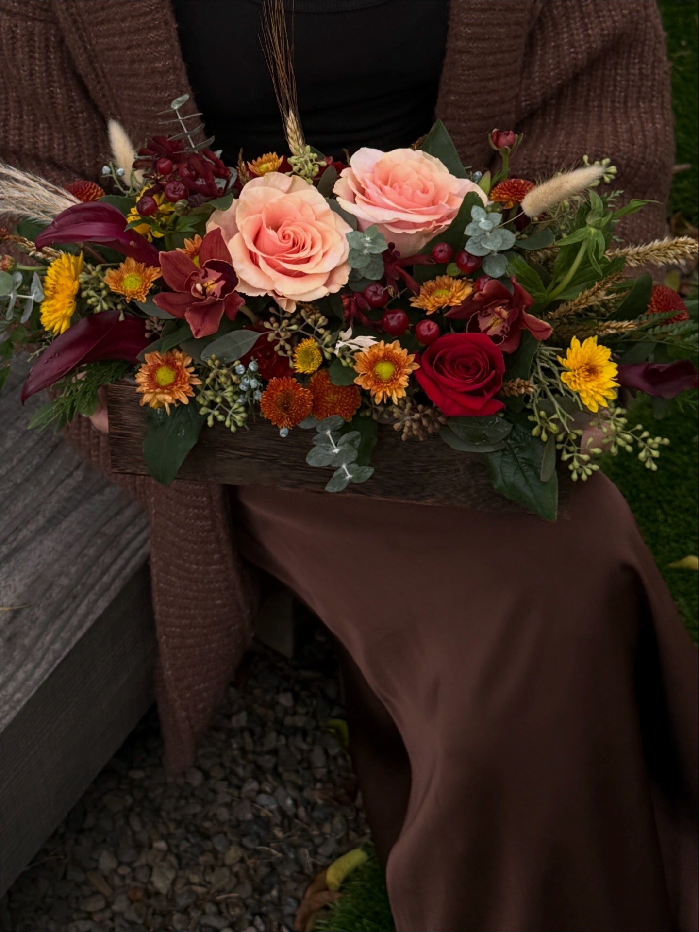 Celebrate the season with a sea of yellows, oranges, reds, purples, and browns, the perfect colors to capture nature’s beautiful transition between summer and autumn. 