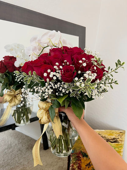 Luxury White Orchids symbolize purity, sophistication, paired with Premium Red Roses exude love and romance. Designed to impress, perfect for anniversaries, or moments when only the finest will do. 