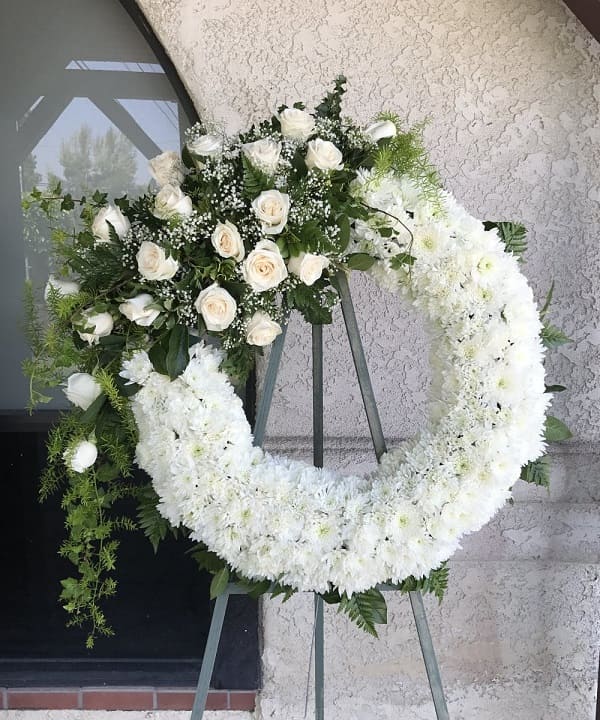 Whitish Waterfall - Wreath